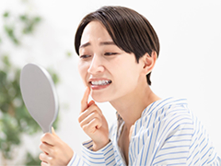 前歯の歯並びが気になっている